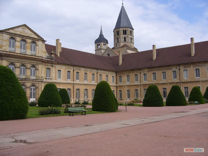 Une vue de l' Abbaye, qui abrite l'école .