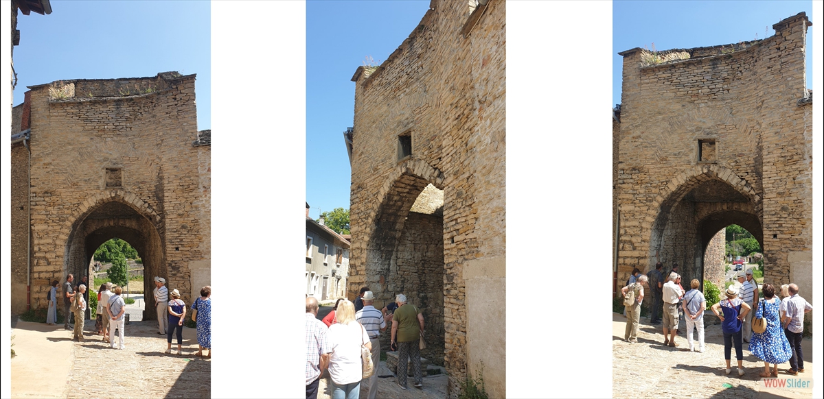 Porte de QUIRIEU du XIIIème siècle